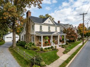 We Buy Houses home for sale. We make fast cash offers.